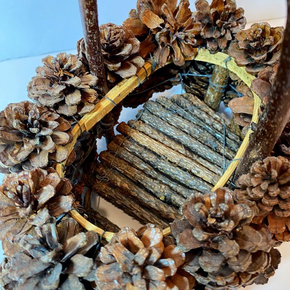 Holiday Real Pine Cones Christmas Basket with Handle *read* - Picture 4 of 6